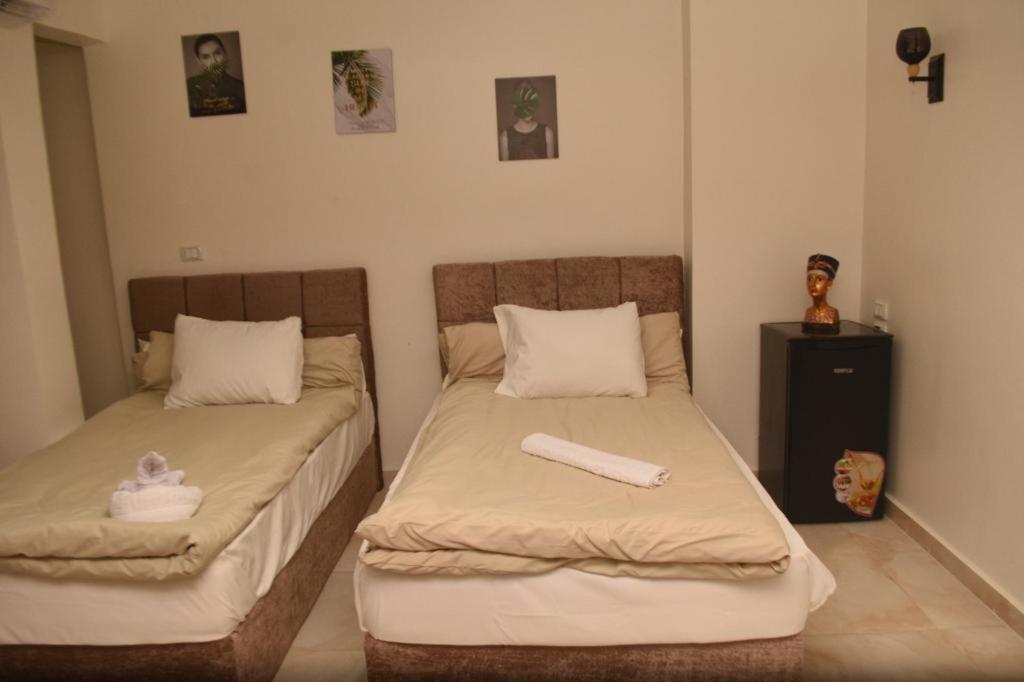 Hotel Luxury Panoramic Pyramids & Jacuzzi 3*