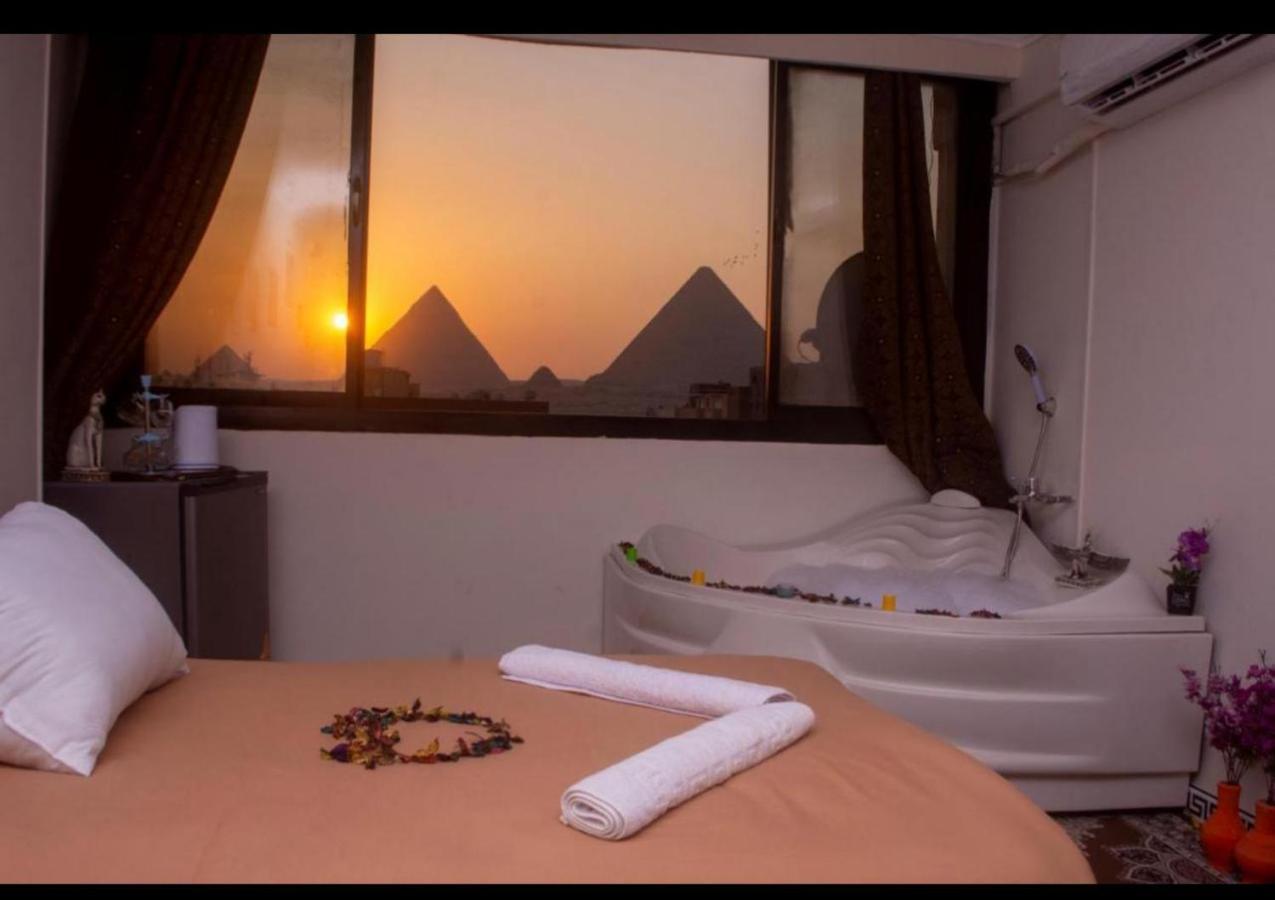 Hotel Luxury Panoramic Pyramids & Jacuzzi Cairo