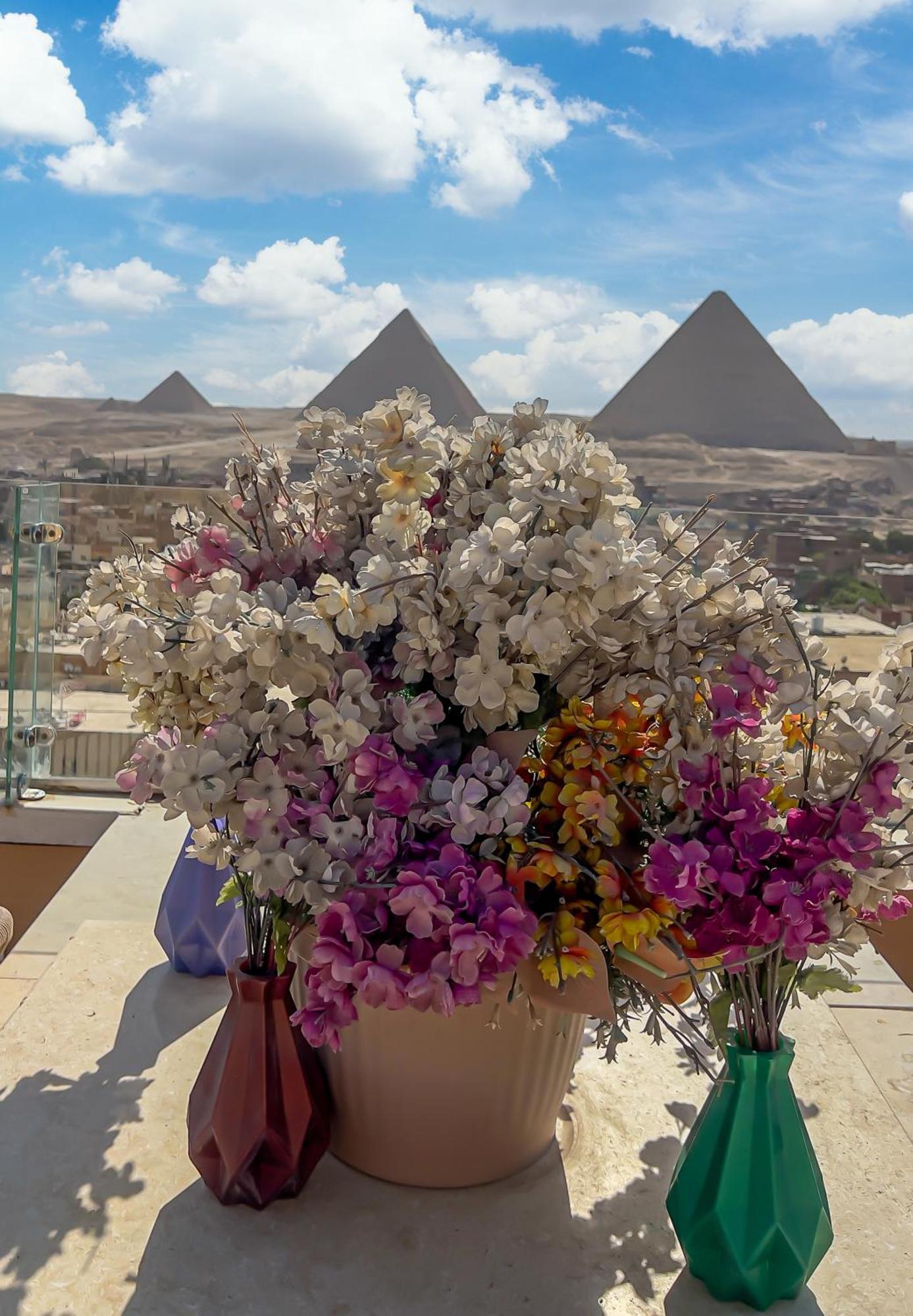 Luxury Panoramic Pyramids & Jacuzzi Cairo