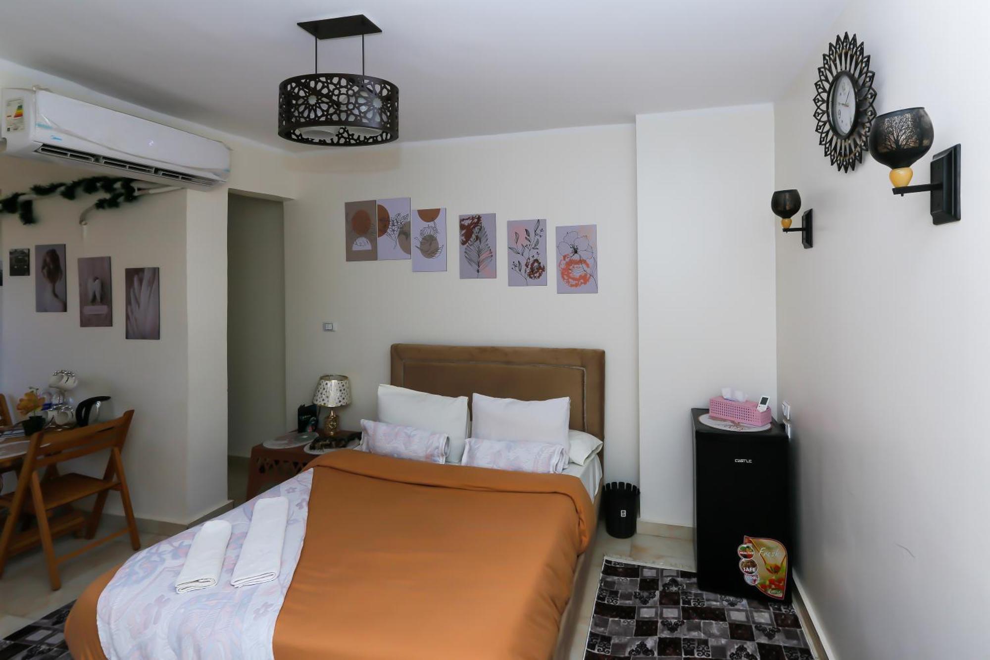 Hotel Luxury Panoramic Pyramids & Jacuzzi