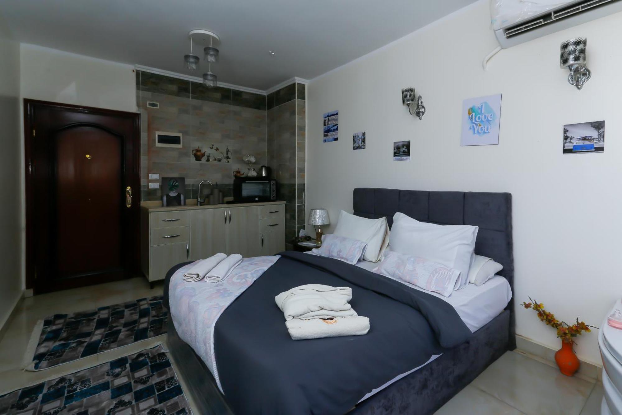 Hotel Luxury Panoramic Pyramids & Jacuzzi 3*